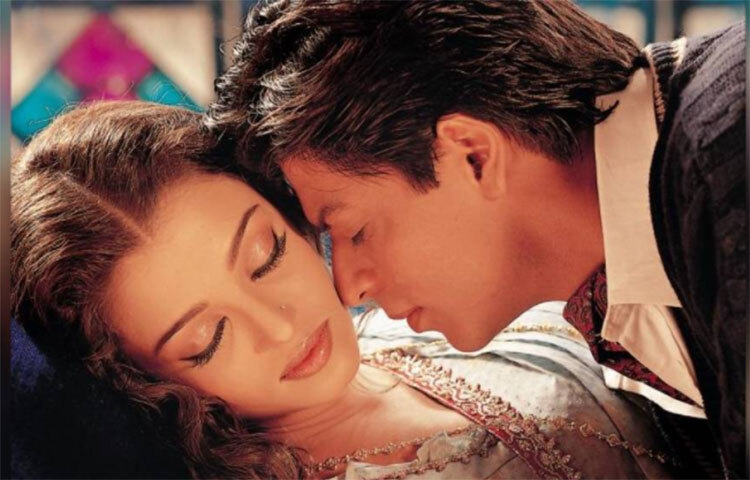 শাহরুখ অবশ্য শুরু থেকেই বলিউডের প্রেমিক পুরুষ। রোম্যান্সে তিনি শ্রেষ্ঠ। তার ছবি মানেই ঘনিষ্ঠ দৃশ্য। ছবি: সংগৃহীত