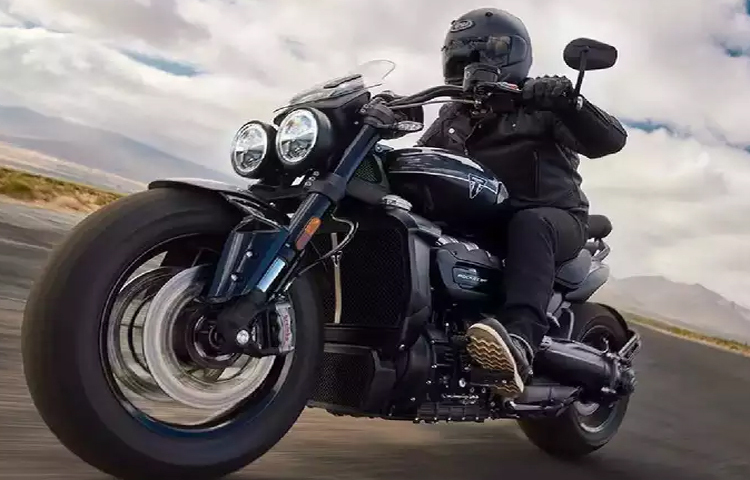 বাহুবলী বাইক আনলো ট্রায়াম্ফ