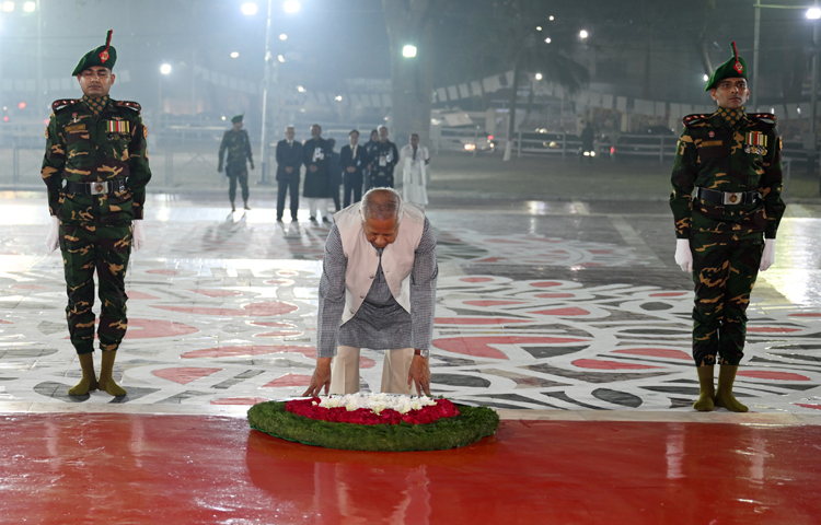 শহীদ মিনারে শ্রদ্ধাঞ্জলি