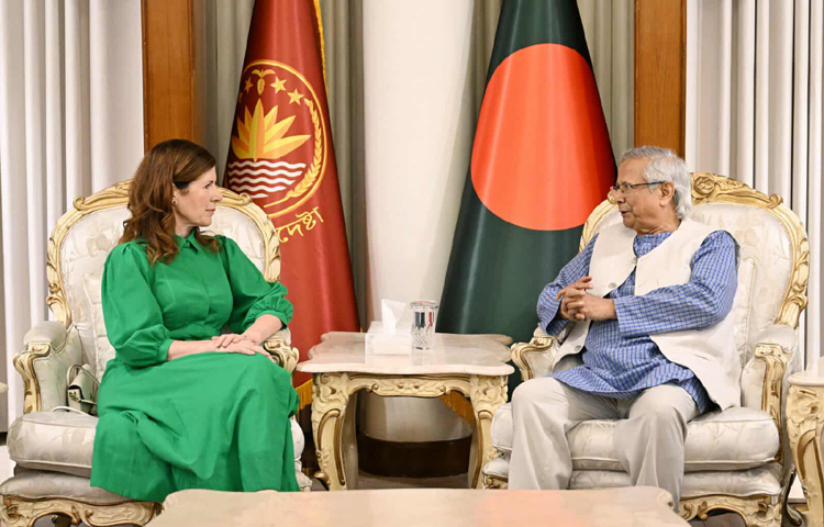 আজকের আলোচিত ছবি: ১৪ নভেম্বর ২০২৫