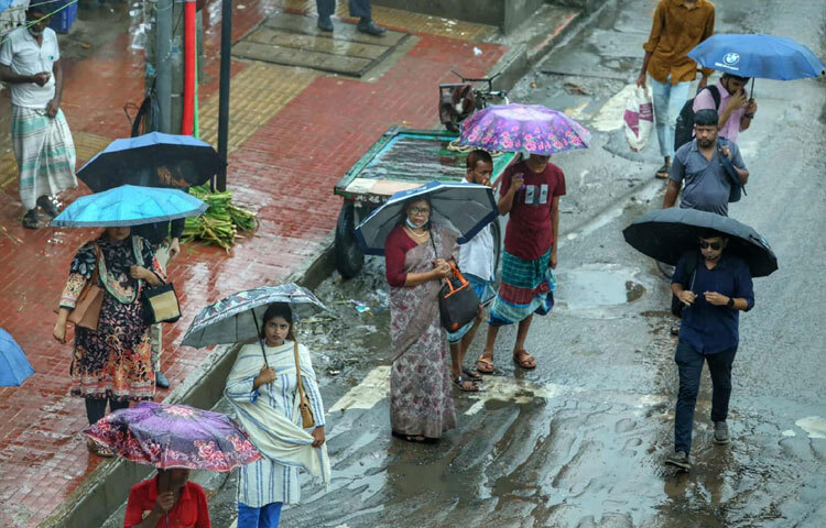 বৃষ্টিভেজা সকাল, ঢাকার কর্মজীবী মানুষের গল্প