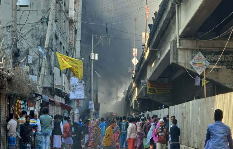 আজকের আলোচিত ছবি: ১৩ ডিসেম্বর ২০২৫