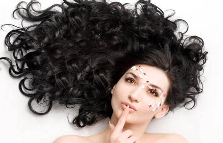 মাথায় চুলকানি? স্বস্তির ছোঁয়া দেবে এই ৫ প্রাকৃতিক তেল