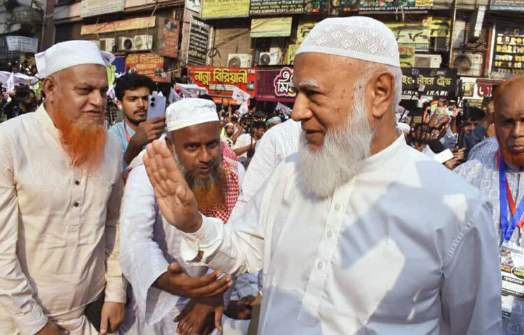 আজকের আলোচিত ছবি: ১১ নভেম্বর ২০২৫