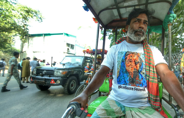 লকডাউনের প্রভাব নেই, স্বাভাবিক নগরজীবন