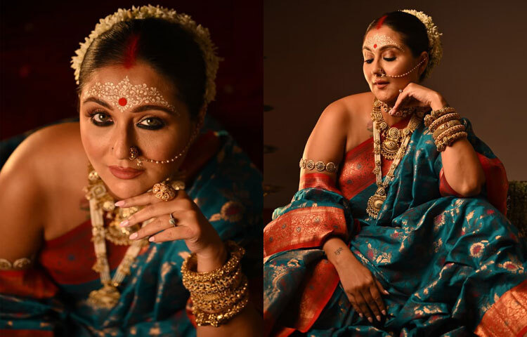 ব্লাউজহীন বেনারসীর সাবেকি সাজে আবেদনময়ী স্বস্তিকা