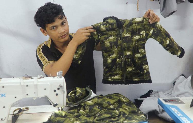 শীতের আগমনে কর্মব্যস্ত কেরানীগঞ্জ