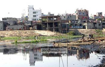 বুড়িগঙ্গার করুণ চিত্র