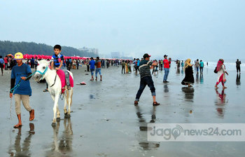 চোখ জুড়ানো সমুদ্র সৈকত