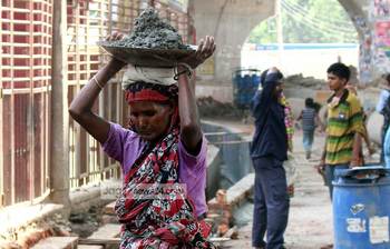 শ্রমজীবী নারীরা