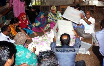 আজকের ছবি : ২২ মার্চ ২০১৬