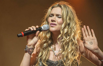 ঢাকা মাতাতে আসছেন জস স্টোন