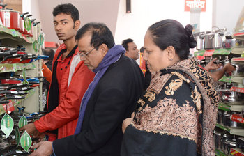 শেষ মুহূর্তের বাণিজ্য মেলা