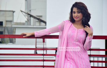 ভুবন ভোলানো বুবলি