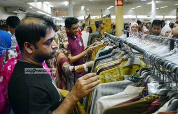 ধুম লেগেছে বেচাকেনায়