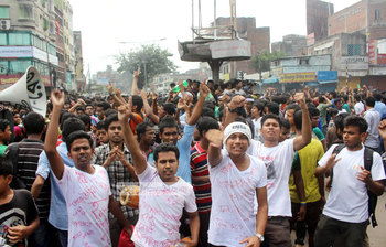 হলের দাবিতে উত্তাল জগন্নাথ বিশ্ববিদ্যালয়
