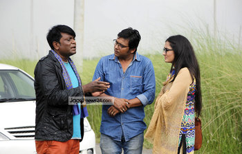 শুটিং স্পটে তিন তারা