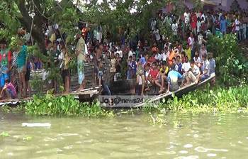 নরসিংদীতে ট্রলারডুবিতে ৯ জনের মৃত্যু