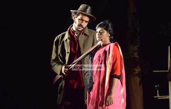 মঞ্চস্থ হয়েছে মঞ্চনাটক অলিখিত উপাখ্যান