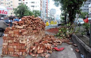 বাড্ডার রাস্তার বেহাল দশা