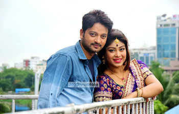 সাইমন-মিষ্টির খুনসুটি