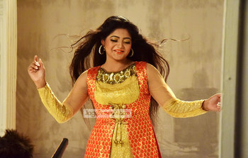 নতুন চমকে সালমা