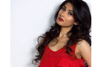 ক্রিকেটার সাকিব পত্নী শিশির