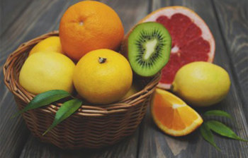 শীতকালে প্রতিদিন যে ৬ ফল খাওয়া উচিত