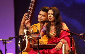 হেমন্তের রাতে সুরের মূর্ছনা