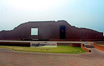 স্মৃতিময় শহীদ বুদ্ধিজীবী স্মৃতিসৌধ