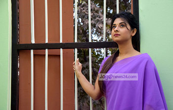 আপন ভুবনে বুবলী