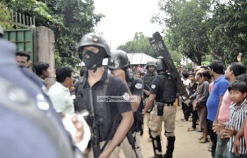 গাজীপুরে জঙ্গি অভিযানের ছবি