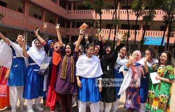 মতিঝিল আইডিয়ালের শিক্ষার্থীদের আনন্দ উচ্ছ্বাস