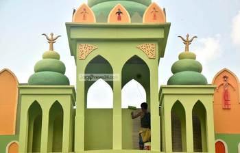 পূজার জন্য প্রস্তুত কলাবাগান মন্দির