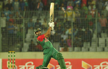 মিরপুরে মাশরাফি ঝড়