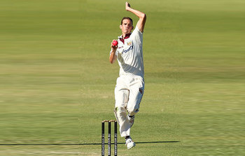 সর্বকালের সবচেয়ে লম্বা ১০ ক্রিকেটার