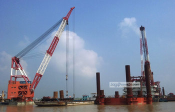 স্বপ্নের পদ্মা সেতুর কাজ দ্রুত এগিয়ে চলছে