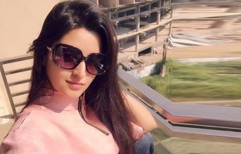 সেলফিতে পরীমনি