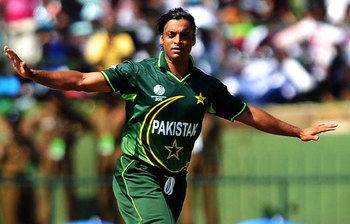 ক্রিকেট ইতিহাসের সবচেয়ে ১০ দ্রুততম বোলার