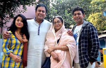 একই ফ্রেমে চার তারা