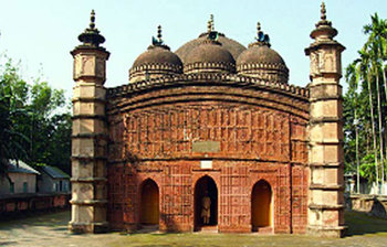 ৪০০ বছরের প্রাচীন ঐতিহাসিক আতিয়া মসজিদ