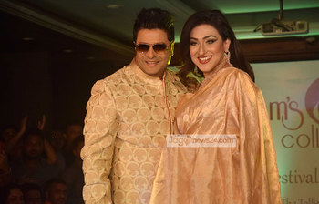 ফ্যাশন শোতে ফেরদৌস-ঋতুপর্ণা