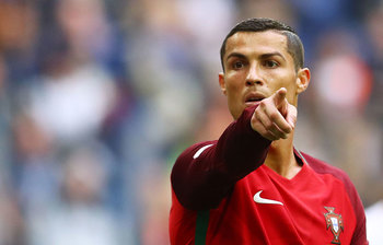 নেইমারের আগে রেকর্ড দামে বিক্রি হওয়া ৫ তারকা