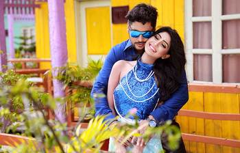 মিউজিক ভিডিওতে সাদমান-সুস্মিতা