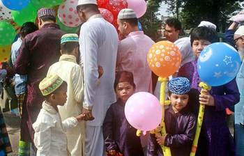 শিশুদের অফুরন্ত ঈদ আনন্দ