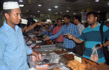 ১১৫ টাকায় স্টার কাবাবে বিশেষ ইফতার