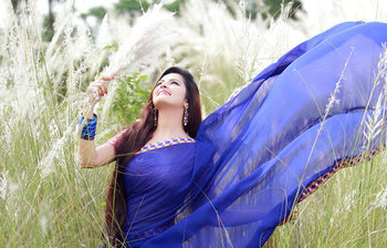 উড়ছে পরী!