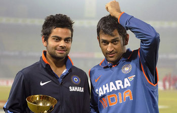 ধোনি-কোহলির অপূর্ব দোস্তি