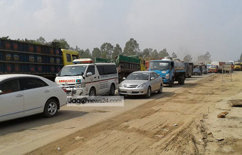 ঢাকা-টাঙ্গাইল মহাসড়কে যানজট