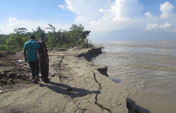 পদ্মার ভয়াল ভাঙন
